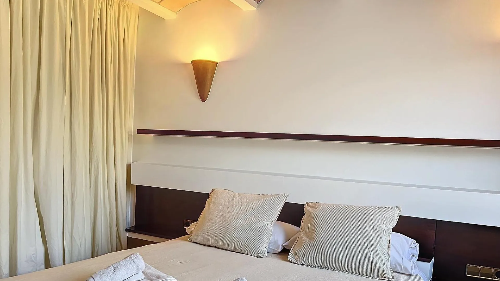 아파트 Roca Fornells, Apartamento En Tramontana F239 스페인
